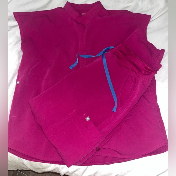 FIGS WOMENS RASPBERRY SORBET SET - Picture 2 of 4